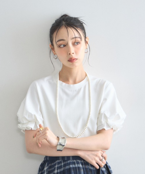 &. NOSTALGIA(アンドドットノスタルジア)の「パフスリーブTシャツ(Tシャツ/カットソー・レディース・オフホワイト/ブラック・M)」の1枚目の写真