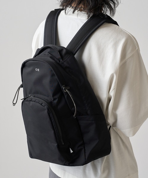 CIE(シー)の「【CIE】DAYPACK MINI(バックパック/リュック・メンズ・ブラック/ブルー・FREE)」の1枚目の写真