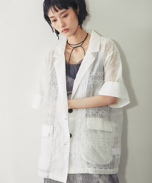 ANOTHER S(アナザーエス)の「シアー刺繍半袖ダブルジャケット(テーラードジャケット・レディース・オフホワイト/ブラック・FREE)」の15枚目の写真