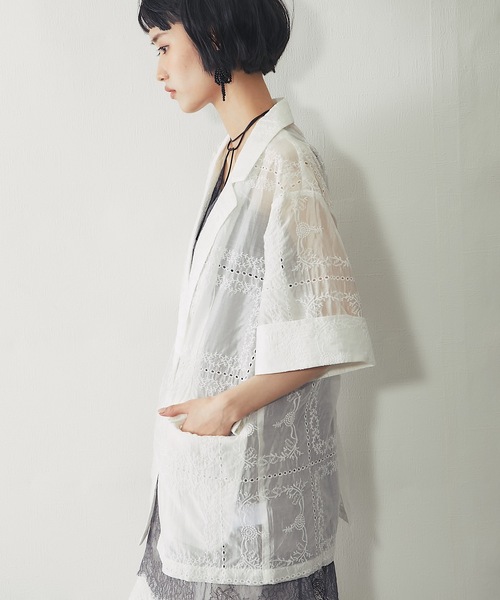 ANOTHER S(アナザーエス)の「シアー刺繍半袖ダブルジャケット(テーラードジャケット・レディース・オフホワイト/ブラック・FREE)」の9枚目の写真