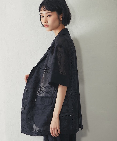 ANOTHER S(アナザーエス)の「シアー刺繍半袖ダブルジャケット(テーラードジャケット・レディース・オフホワイト/ブラック・FREE)」の21枚目の写真