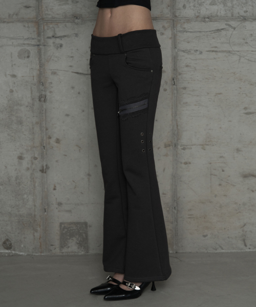 ETRE AU SOMMET(エトレオソメ)の「Lace Zipper Layer Bootcut Pants (Dark Gray)(その他パンツ・レディース・ダークグレー・FREE)」の2枚目の写真