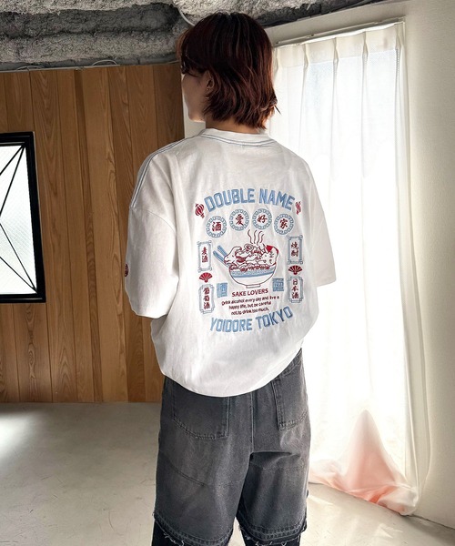 DOUBLE NAME（ダブルネーム）の「【YOIDORE】&times;DOUBLE NAMEコラボ ネオン刺繍 BIG TEE（Tシャツ/カットソー・レディース・オフホワイト/ブラック・FREE）」の7枚目の写真