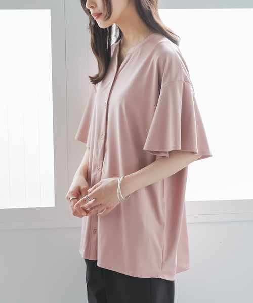 n'OrLABEL(ノアールレーベル)の「【接触冷感・イージーケア】キーネックフレア袖カットソー(シャツ/ブラウス・レディース・ブラック/ブルー/ピンクベージュ/オフホワイト・1/2)」の4枚目の写真