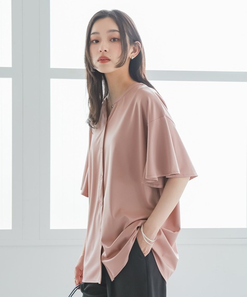 n'OrLABEL(ノアールレーベル)の「【接触冷感・イージーケア】キーネックフレア袖カットソー(シャツ/ブラウス・レディース・ブラック/ブルー/ピンクベージュ/オフホワイト・1/2)」の7枚目の写真