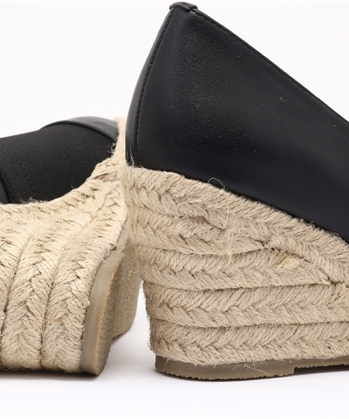 LBC(エルビーシー)の「ジュートウエッジパンプス (パンプス・レディース・シルバー/ブラック・MEDIUM/LARGE)」の5枚目の写真