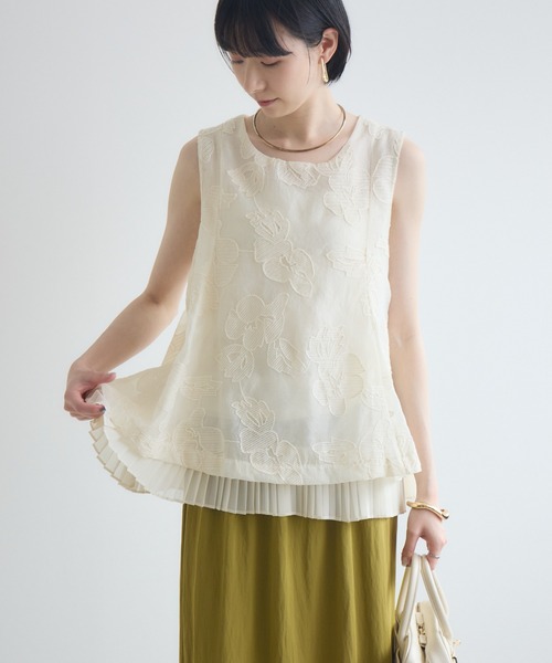 Paradise Picnic(パラダイスピクニック)の「オーガンジー刺繍裾プリーツノースリーブブラウス(シャツ/ブラウス・レディース・ブラック/アイボリー・FREE)」の3枚目の写真