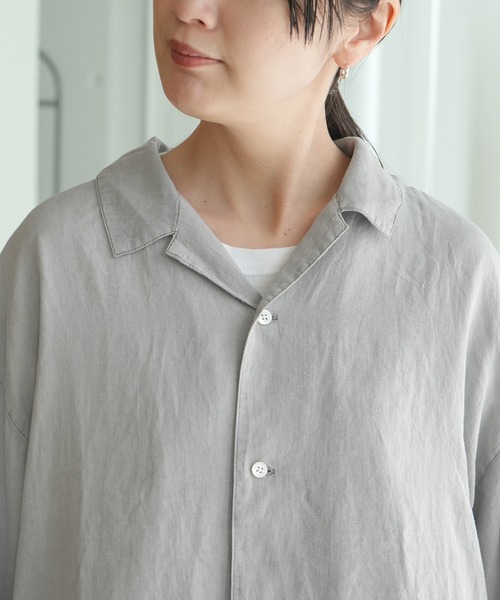 solamonat poche(ソラモナポッシェ)の「染ラミー開襟シャツ(シャツ/ブラウス・レディース・チャコール/グレー・3/2)」の7枚目の写真