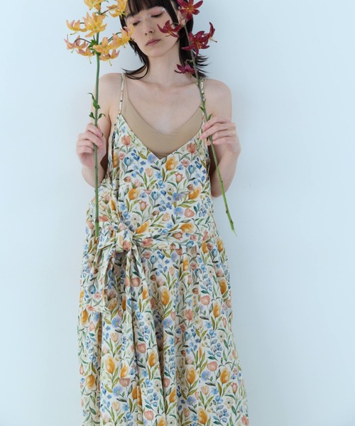 flaeu(フラユ)の「Vintage Flower Camisole Dress(ワンピース・レディース・ブラック/アイボリー・FREE)」の4枚目の写真