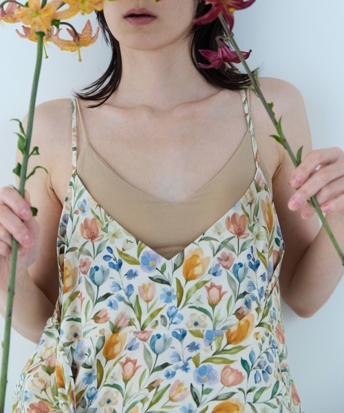 flaeu(フラユ)の「Vintage Flower Camisole Dress(ワンピース・レディース・ブラック/アイボリー・FREE)」の6枚目の写真