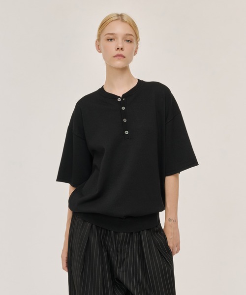 WETTEMPT(ウィテンプト)の「HIGH GAUGE HENRY NECK S/S KNIT / ハイゲージヘンリーネックS/Sニット(ニット/セーター・メンズ・ネイビー/グレー/ブラック・SMALL/MEDIUM/LARGE)」の5枚目の写真