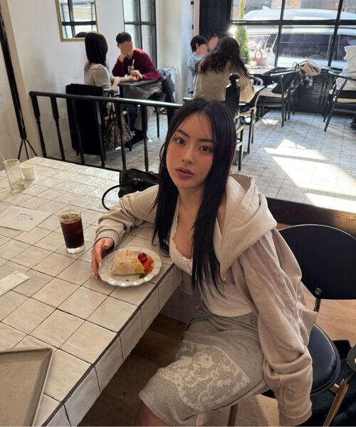 GIMOR（ギマー）の「Lace Printed Midi Skirt Gray（スカート・レディース・その他・SMALL）」の6枚目の写真