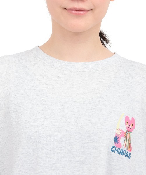 チチカカ(チチカカ)の「アニマリートチアフルネコTシャツ(Tシャツ/カットソー・メンズ・チャコールグレー/グリーン/その他1・FREE)」の4枚目の写真