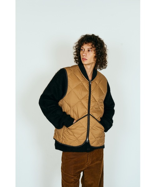 TOWNCRAFT（タウンクラフト）の「TOWNCRAFT / タウンクラフト 700FP Premium Quilted Light Down Vest Water-Repellent タウンクラフト 700FP プレミアム キルティング ライトダウンベスト （撥水加工）（ダウンベスト・メンズ・オリーブ/ブラウン/ブラック・LARGE/MEDIUM）」の19枚目の写真