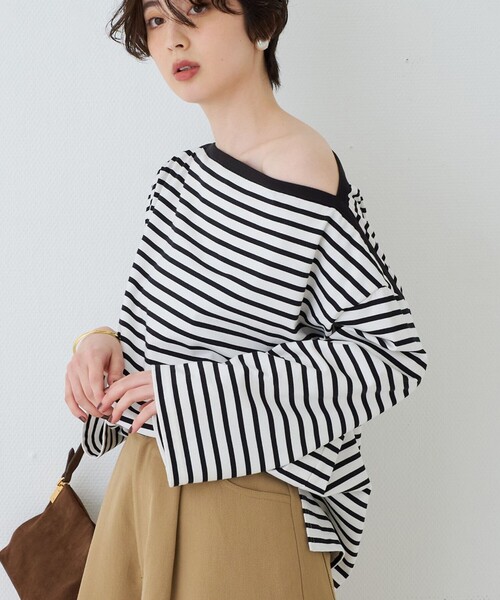 Rouge vif(ルージュヴィフ)の「ボーダーボートネックカットソー/ロングスリーブTシャツ(Tシャツ/カットソー・レディース・ブラック/ブルー・フリー)」の2枚目の写真