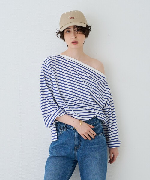 Rouge vif(ルージュヴィフ)の「ボーダーボートネックカットソー/ロングスリーブTシャツ(Tシャツ/カットソー・レディース・ブラック/ブルー・フリー)」の4枚目の写真