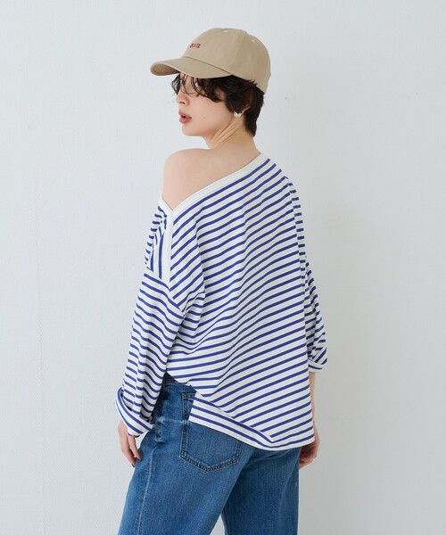 Rouge vif(ルージュヴィフ)の「ボーダーボートネックカットソー/ロングスリーブTシャツ(Tシャツ/カットソー・レディース・ブラック/ブルー・フリー)」の6枚目の写真