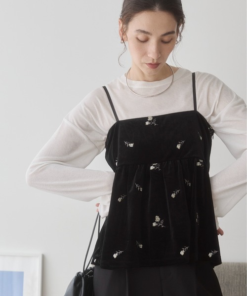 ANGIE(アンジー)の「ベロア 花柄 刺繍 ペプラムキャミソール ビスチェ / 秋服(キャミソール・レディース・ブラウン/ブラック・FREE)」の1枚目の写真