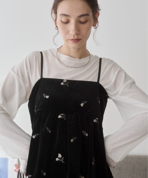 ANGIE(アンジー)の「ベロア 花柄 刺繍 ペプラムキャミソール ビスチェ / 秋服(キャミソール・レディース・ブラウン/ブラック・FREE)」の13枚目の写真