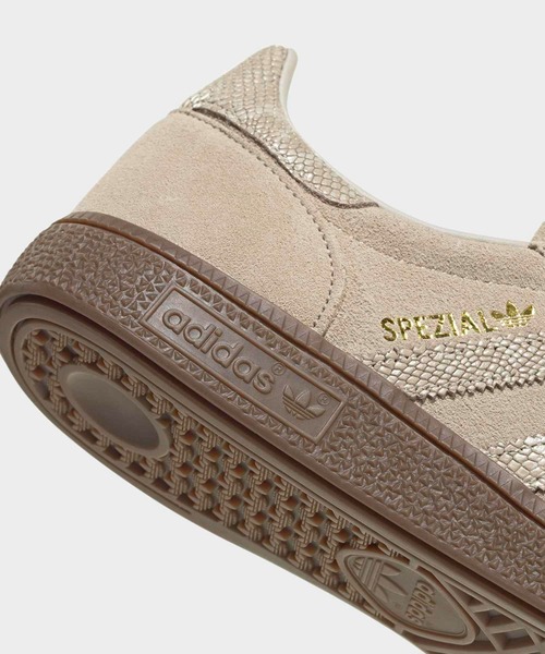 adidas(アディダス)の「ハンドボール スペツィアル / HANDBALL SPEZIAL / アディダスオリジナルス adidas Originals(スニーカー・メンズ・ベージュ・23.0cm/22.0cm/22.5cm/26.5cm/27.0cm/27.5cm/28.0cm/23.5cm/24.0cm/24.5cm/25.0cm/25.5cm/26.0cm/28.5cm/29.0cm)」の8枚目の写真