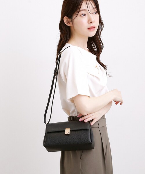 grove（グローブ）の「スクエアフラップミニショルダー（ショルダーバッグ・レディース・ナチュラル/ブラック/モスグリーン/ボルドー・00）」の5枚目の写真