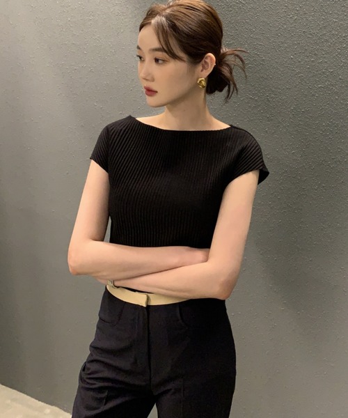 Aelina(エリナ)の「ボートネック半袖スリットニットトップス(ニット/セーター・レディース・オフホワイト/ブラック・FREE)」の7枚目の写真