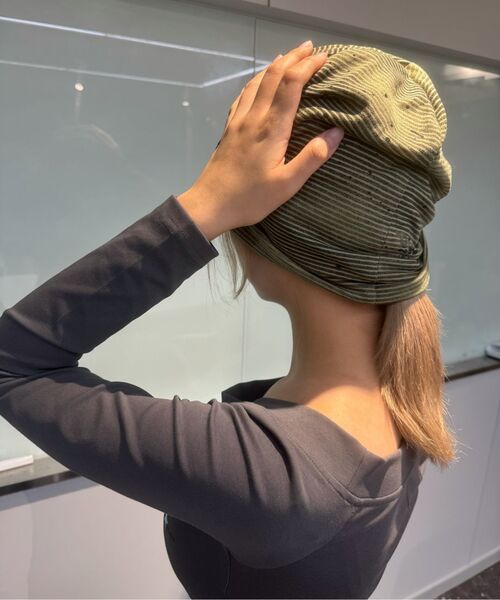 THE GREEN LAB（ザグリーンラボ）の「オフショルダー ステラ ロングスリーブ [チャコールグレー]（Tシャツ/カットソー・レディース・その他・FREE）」の2枚目の写真