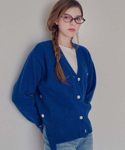 SLOWLOLLI(スローローリ)の「Essential knit cardigan_5 Colors(カーディガン/ボレロ・レディース・パープル/レッド/ブルー/アイボリー/キャメル・FREE)」の6枚目の写真