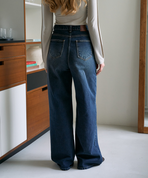 DEHEVE（デヘヴェ）の「Essential Wide Denim Pants [Dark Blue]（デニムパンツ・レディース・ダークブルー・SMALL/MEDIUM/LARGE/X-SMALL）」の6枚目の写真