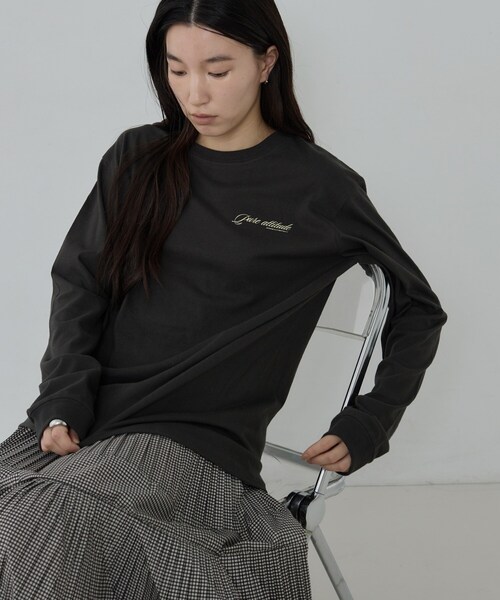 GALLEST(ギャレスト)の「ワンポイントロゴロンT(Tシャツ/カットソー・レディース・ホワイト/スミクロ/ナチュラル・38)」の2枚目の写真