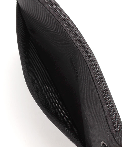 SHIPS（シップス）の「MIS MADE IN CALIF USA: "2WAY" サコッシュ（ショルダーバッグ）（ボディバッグ/ウエストポーチ・メンズ・ブラック/カーキ/オリーブ/ネイビー・ONE SIZE）」の5枚目の写真