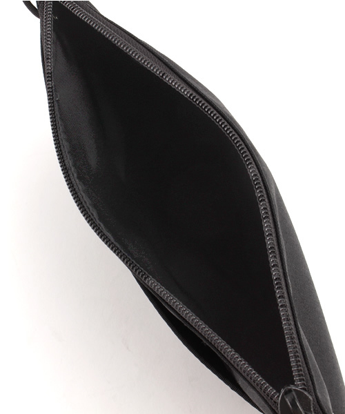 SHIPS（シップス）の「MIS MADE IN CALIF USA: "2WAY" サコッシュ（ショルダーバッグ）（ボディバッグ/ウエストポーチ・メンズ・ブラック/カーキ/オリーブ/ネイビー・ONE SIZE）」の6枚目の写真