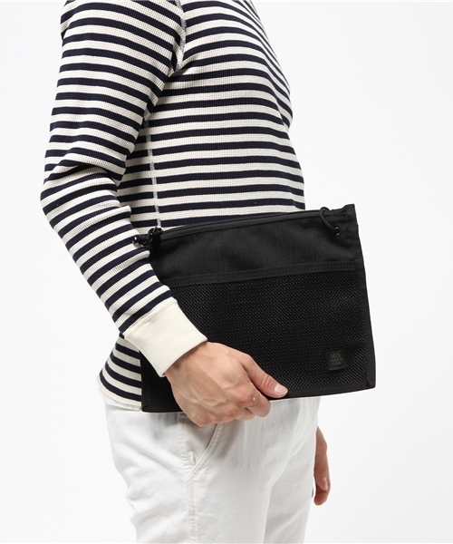 SHIPS（シップス）の「MIS MADE IN CALIF USA: "2WAY" サコッシュ（ショルダーバッグ）（ボディバッグ/ウエストポーチ・メンズ・ブラック/カーキ/オリーブ/ネイビー・ONE SIZE）」の13枚目の写真