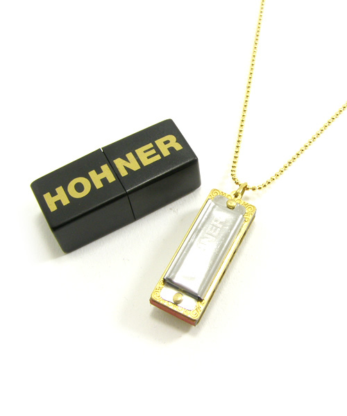 ホーナー　ハーモニカネックレス Amazon | HOHNER ホーナー ミニハーモニカネックレス ライト
