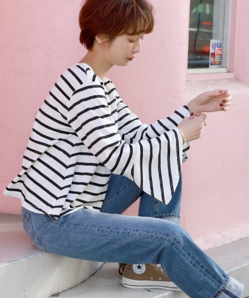 coca(coca)(コカ)の「ボーダー&無地袖フレアカットソー(Tシャツ/カットソー・レディース・ホワイト×ブラック/ホワイト/ブラック×ホワイト/ブラック・ONE SIZE)」の3枚目の写真