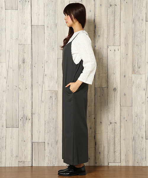 LBC（エルビーシー）の「サイドスリットサロペット（サロペット/オーバーオール・レディース・チャコールグレー/オリーブ・L/M/LARGE/MEDIUM）」の3枚目の写真