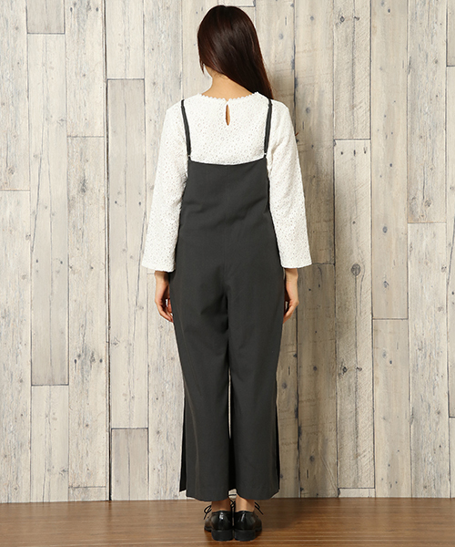 LBC（エルビーシー）の「サイドスリットサロペット（サロペット/オーバーオール・レディース・チャコールグレー/オリーブ・L/M/LARGE/MEDIUM）」の4枚目の写真