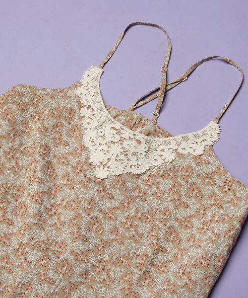 CIAOPANIC（チャオパニック）の「田中里奈×Ciaopanic フリンジ付きキャミワンピース（ワンピース・レディース・ベージュ/ネイビー・FREE）」の4枚目の写真