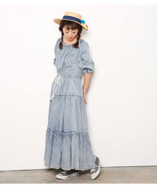 RODEO CROWNS WIDE BOWL（ロデオクラウンズワイドボウル）の「デニム マキシ ワンピース（ワンピース・レディース・ダークブルー/ライトブルー・FREE）」の2枚目の写真