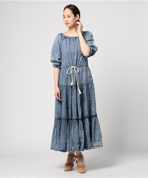 RODEO CROWNS WIDE BOWL（ロデオクラウンズワイドボウル）の「デニム マキシ ワンピース（ワンピース・レディース・ダークブルー/ライトブルー・FREE）」の11枚目の写真