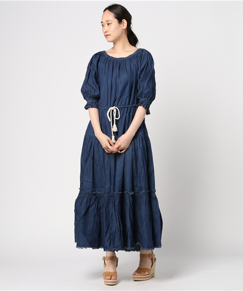 RODEO CROWNS WIDE BOWL（ロデオクラウンズワイドボウル）の「デニム マキシ ワンピース（ワンピース・レディース・ダークブルー/ライトブルー・FREE）」の12枚目の写真