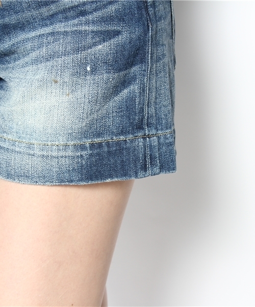 Ray BEAMS（レイビームス）の「RED CARD×Ray BEAMS / 別注 デニムショートパンツ（デニムパンツ・レディース・インディゴブルー・23/24/25）」の5枚目の写真
