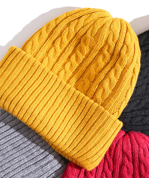 WEGO（ウィゴー）の「WEGO/ケーブルニットキャップ（ニットキャップ/ビーニー・メンズ・ワイン/杢グレー/ピンク/マスタード/ブラック/イエロー/ライトピンク・FREE）」の5枚目の写真