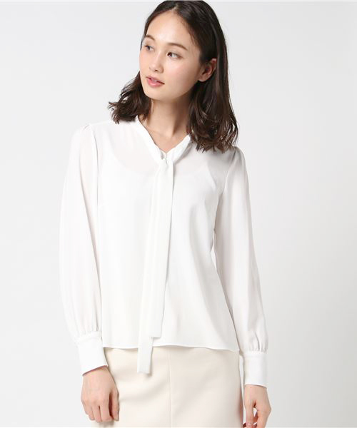 NATURAL BEAUTY（ナチュラルビューティー）の「ソアパールエアリーサテンブラウス（シャツ/ブラウス・レディース・クリアグリーン/ブルー系その他/インディゴブルー/ホワイト・38/40/36）」の10枚目の写真