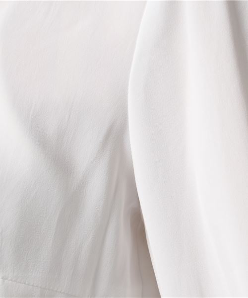 NATURAL BEAUTY（ナチュラルビューティー）の「ソアパールエアリーサテンブラウス（シャツ/ブラウス・レディース・クリアグリーン/ブルー系その他/インディゴブルー/ホワイト・38/40/36）」の6枚目の写真