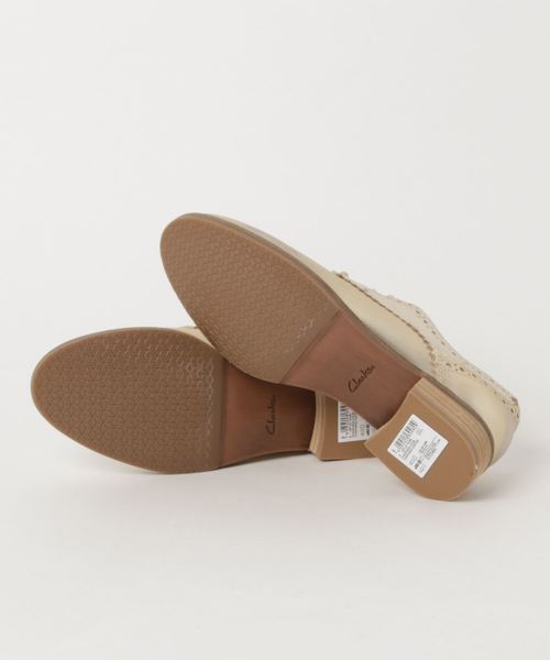 Clarks(クラークス)の「Netley Rose / ネトリーローズ (シャンパンメタリックコンビ)(ドレスシューズ・レディース・ゴールド・3.5/4/5/6/4.5/5.5/3)」の3枚目の写真
