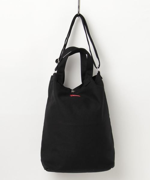 MILKFED.（ミルクフェド）の「2WAY TOTE STENCIL（トートバッグ・レディース・ホワイト/ブラック/レッド・ONE SIZE）」の4枚目の写真
