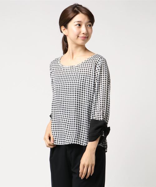GeeRA(ジーラ)の「袖リボンブラウス(シャツ/ブラウス・レディース・チェック/ピンクベージュ・X-LARGE/XX-LARGE/MEDIUM/XXX-LARGE/XXXX-LARGE/XXXXX-LARGE/LARGE)」の3枚目の写真