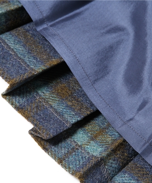 SHIPS for women(シップスフォーウィメン)の「ONEIL OF DUBLIN: ツイード ミニ キルトスカート(スカート・レディース・ブルー・SMALL/MEDIUM)」の7枚目の写真