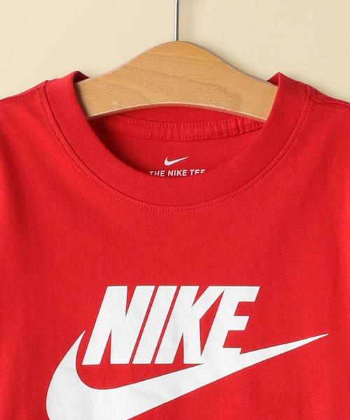 NIKE(ナイキ)の「NIKE(ナイキ)フューチュラTEE(Tシャツ/カットソー・キッズ・レッド/ブラック・130cm/150cm/140cm)」の4枚目の写真